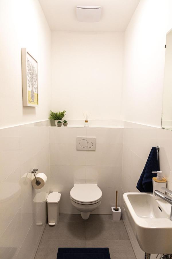 Madu-Living Vienna - Oskar Apartment Bagian luar foto